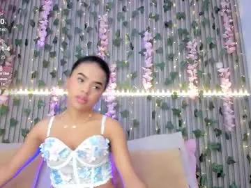 coralineross_ — GOAL: Fully naked [115 tokens remaining]  Come closer... I Have something naughty show you!  #fuckmachine #squirt #18 #ebony #teen