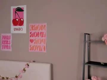 denaebeste — Hi ! I am beginner model here ! Let's just fun GOAL:make the top shorter + Every 5 token MEOW #new #shy #skinny #18 [54 tokens remaining]