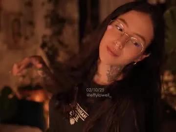 effylowell_ on Chaturbate 