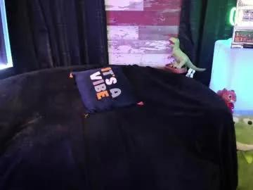 elle4you on Chaturbate 