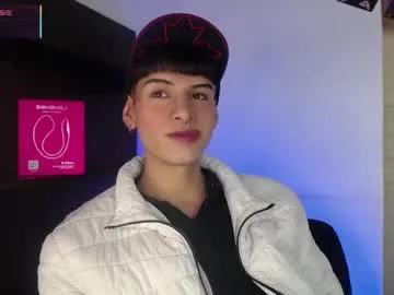 Freechat ezra_storm on Chaturbate