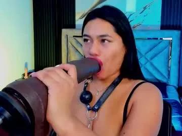 Freechat issafoxx on Chaturbate