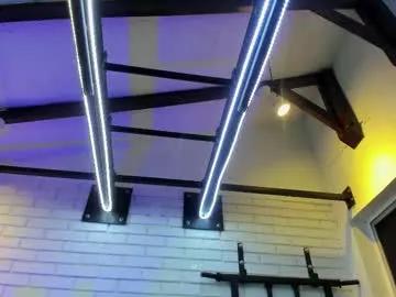 Freechat italomoore on Chaturbate