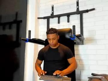 Freechat italomoore on Chaturbate