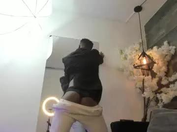 Freechat italomoore on Chaturbate