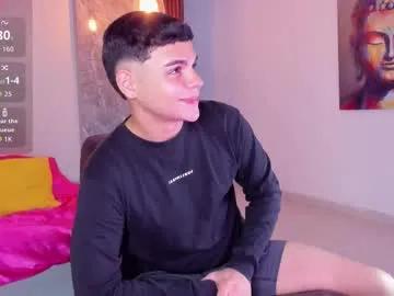 Freechat james_jonnes on Chaturbate