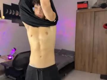 kisan_smith — Flash dick #bigcock #muscle #kind #master #str8 [50 tokens left]