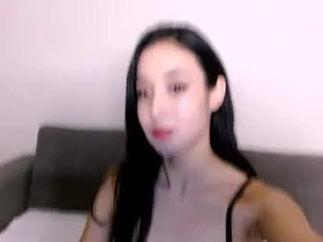 Freechat li_noen on Chaturbate