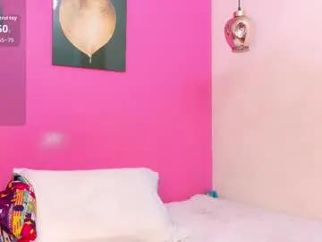 littleebonymommy on Chaturbate 