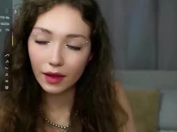 Freechat loriamarzinske on Chaturbate