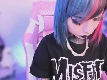 Freechat nikkiramone on Chaturbate