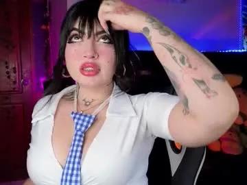 Private queenlamia on Chaturbate