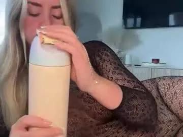 Chaturbate reecemarie is Freechat reecemarie — chill w me ;) #new #pawg #snowbunny #bigtits #bigass