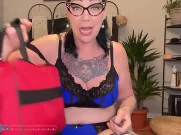 Freechat skylar_bird on Chaturbate
