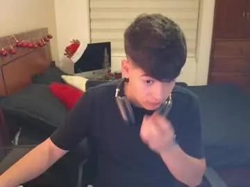 Freechat tightncuteass on Chaturbate