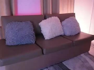 Freechat valeriebony on Chaturbate