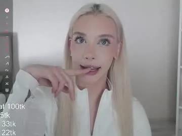 Freechat vickyfuckingdoll on Chaturbate