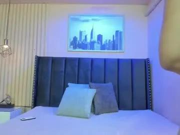 viiolett_lee —  GOAL: clap ass + oil [250]  Honey if you like things big and fun dont go away #bigass #latina #curvy #ahegao #leggings