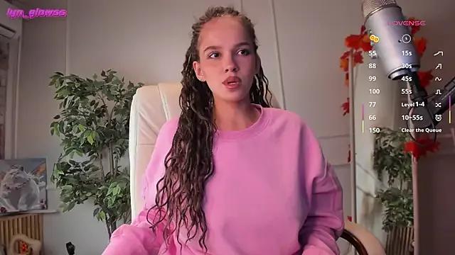 Freechat AdalynGlows on StripChat