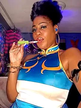 AmazonianMistress on StripChat 