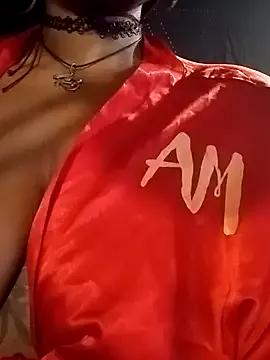 AmazonianMistress on StripChat 