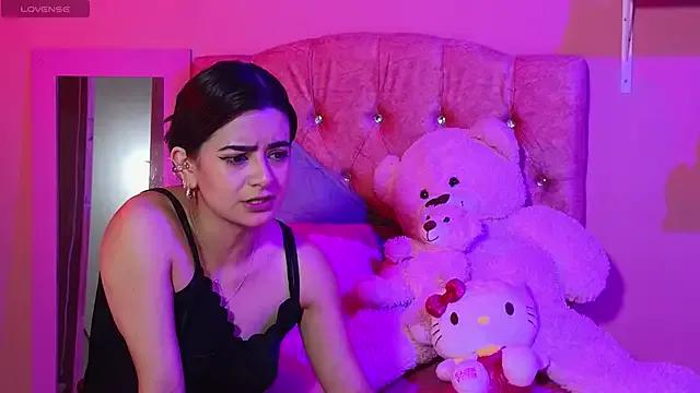 bella_thixx on StripChat 