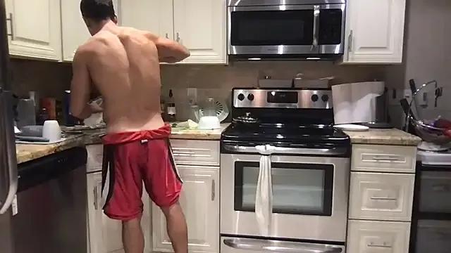 BigGuyMuscle on StripChat 