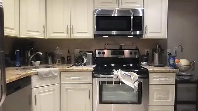 BigGuyMuscle on StripChat 