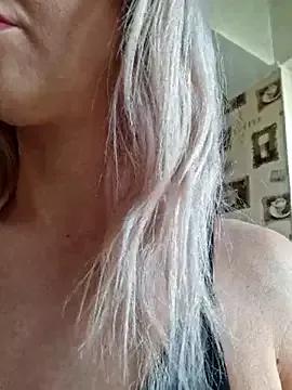 StripChat BritanyVegas is Freechat BritanyVegas — Wet and creamy