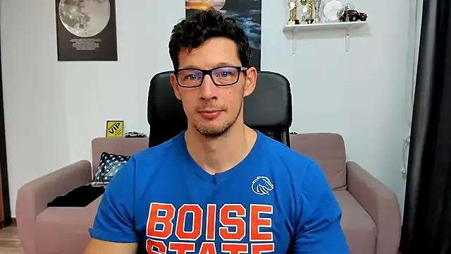 BrutusK08 — Orgasm in freechat