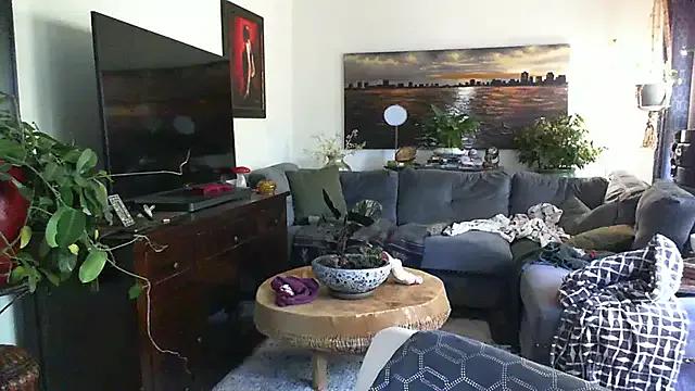 CeceilaMoon on StripChat 