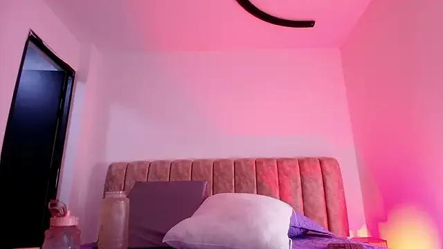 Freechat diane_di on StripChat