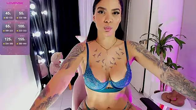 Freechat EmmaRusellx on StripChat