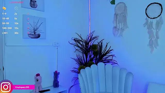 Freechat Emylopezz on StripChat