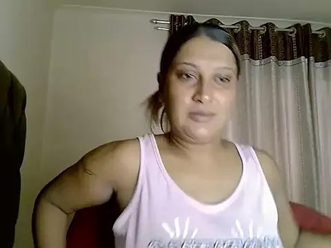 Freechat eroticbeauty37 on StripChat