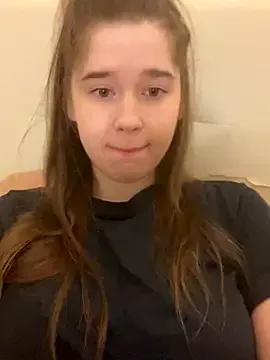 Freechat HornyGirlH on StripChat