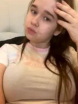 Freechat HornyGirlH on StripChat