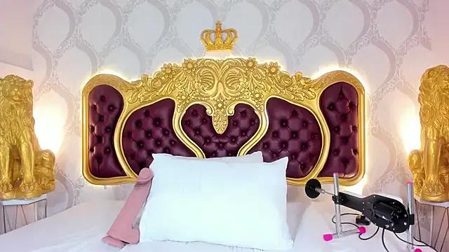 Freechat KendralHolson on StripChat