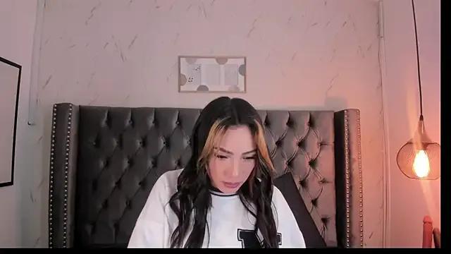 StripChat Kim_Blane is Freechat Kim_Blane — Riding the Dildo Amazing Motion