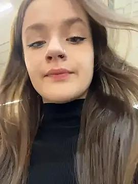 Freechat KittyQueeny on StripChat