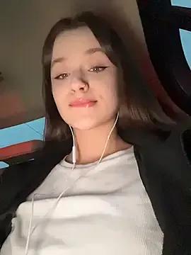 Freechat KittyQueeny on StripChat