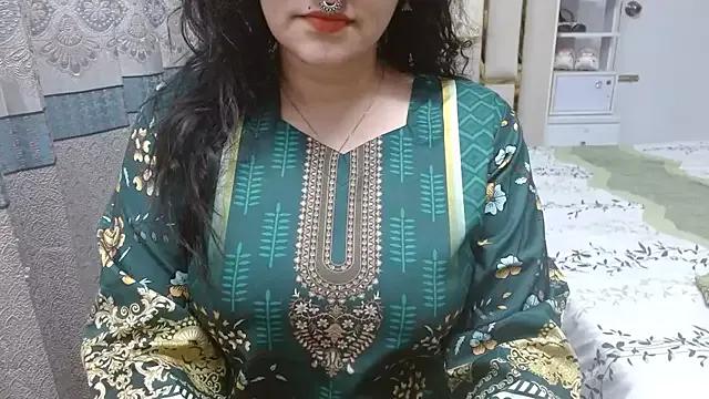 Lovelywife786 — ass show