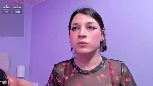 Freechat lucrecia_sucker on StripChat