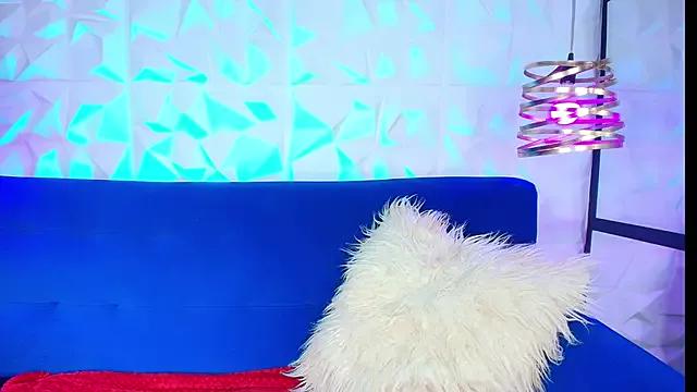 ly_lulu on StripChat 