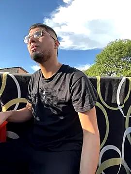 mirallesandbig — Kiss hot