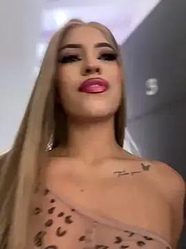 Freechat MystiqueXXX on StripChat