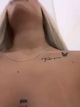 Freechat MystiqueXXX on StripChat