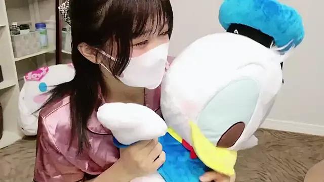 Group NA-KAREN-V8 on StripChat