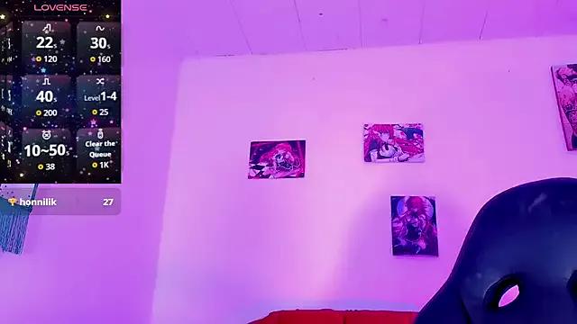 Freechat naomy__xx on StripChat