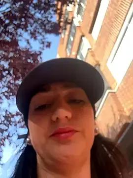 Ninabigtitied on StripChat 